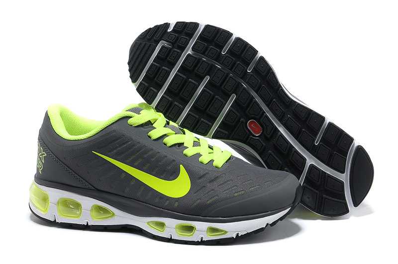 Nike Air Max 2010 Chaussures Femme Nouveau Beau Baskets Nike Air Max